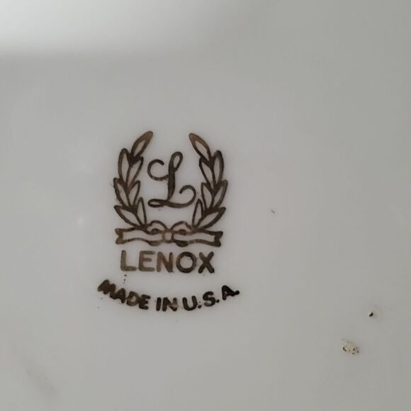 VINTAGE Lenox Large Cabbage Leaf Dish - Picture 4 of 4